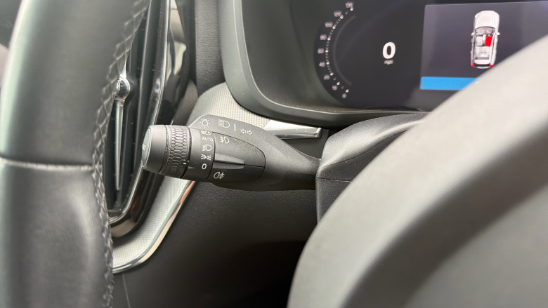 Volvo Xc60 2.0 B4P Plus Dark 5dr Geartronic Petrol Estate